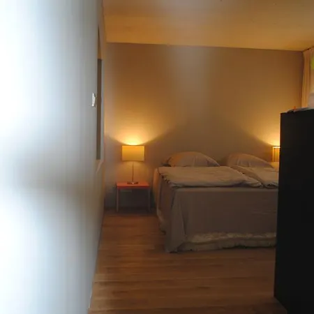 Les Foucauds 招待所