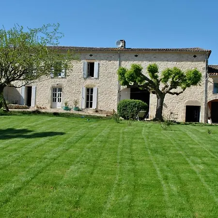 بيت ضيافة Les Foucauds