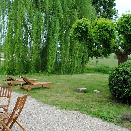 Les Foucauds 招待所 3*