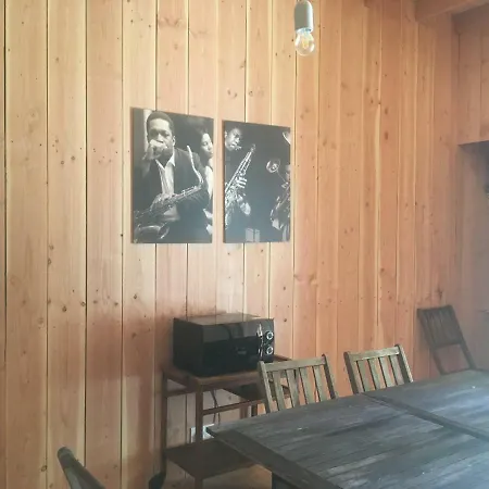 Les Foucauds 招待所