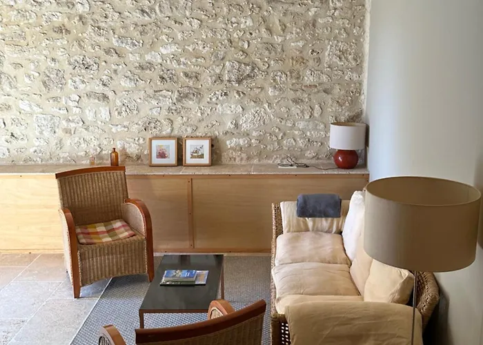 Les Foucauds Penzion 3*